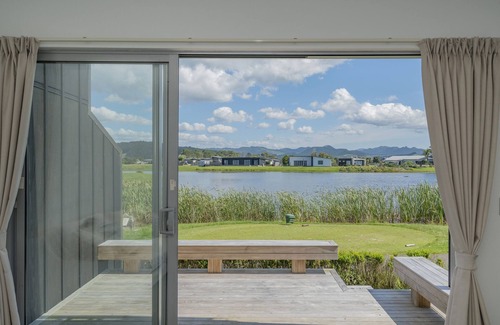 Matarangi Casa | MATARANGI VILLAS - MATARANGI HOLIDAY HOME, with a garden in Matarangi
