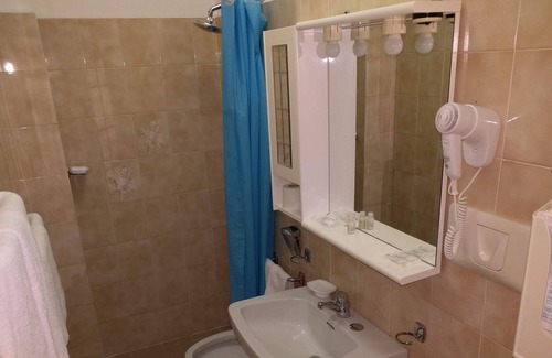 Sant'Angelo Casa | Matrimoniale ST-King-Ensuite with Shower