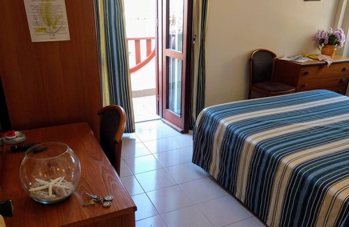 Sant'Angelo Casa | Matrimoniale VM-King-Ensuite with Shower-Sea View