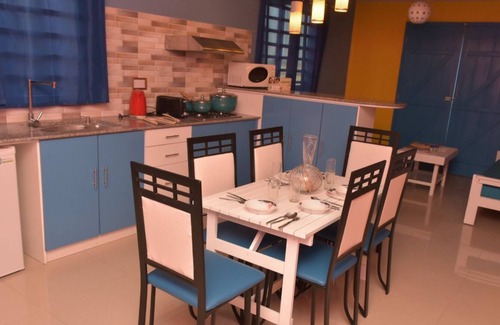 Triolet Cama Y Desayuno | Mattaniah Appartment and Restaurant