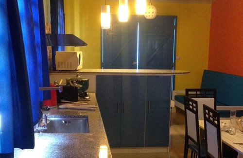 Triolet Cama Y Desayuno | Mattaniah Appartment and Restaurant