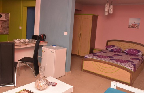 Triolet Cama Y Desayuno | Mattaniah Appartment and Restaurant
