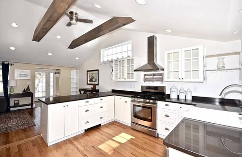 Mattapoisett Center Cabaña | Mattapoisett Cottage