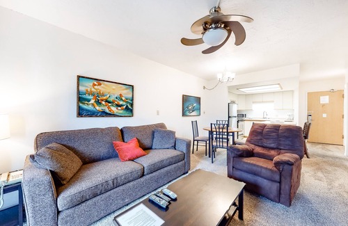 Kihei Condominio | Maui Banyan Condo w/ Private W/D, Shared Pool/Hot tub-Beaches and Beyond!
