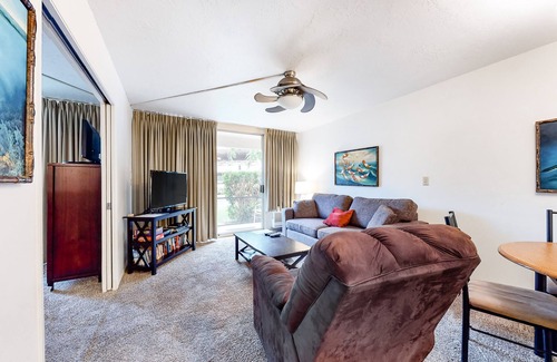 Kihei Condominio | Maui Banyan Condo w/ Private W/D, Shared Pool/Hot tub-Beaches and Beyond!