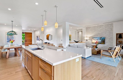 Honokowai Villa | Maui Resort Rentals: Luana Garden Villas 2D - ¡Nueva villa de lujo 3BR, tarifas de descuento inaugurales!