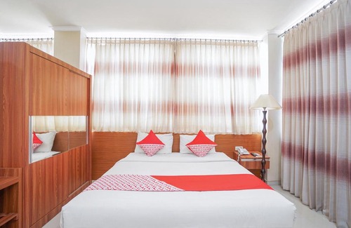Surabaya Hotel | Maumu Hotel & Lounge