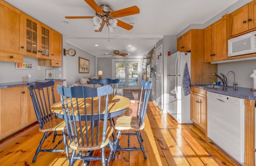 Mashpee Cabaña | Maushop Village-Exceptional, 2 bedrooms, Sleeps 4, 1.5 baths, with great views.