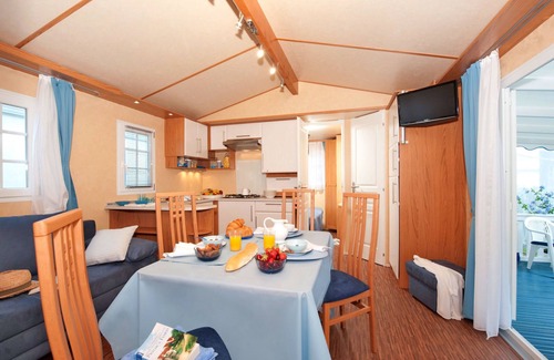Baia Domizia Casa | Maxi Caravan Comfort by Interhome