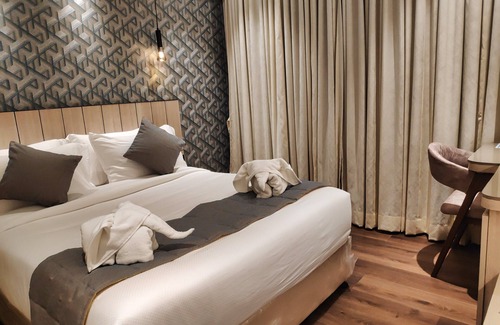 Andheri East Hotel | Maxxvalue Hotel MIDC