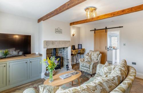 Halifax Casa | May Cottage