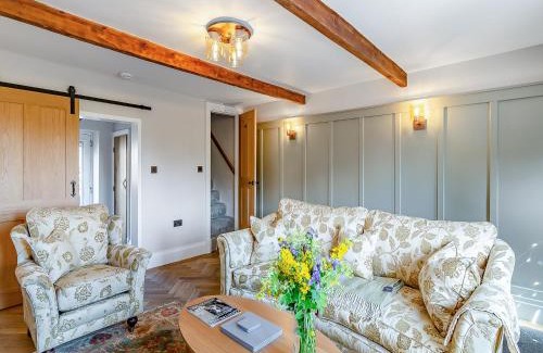 Halifax Casa | May Cottage