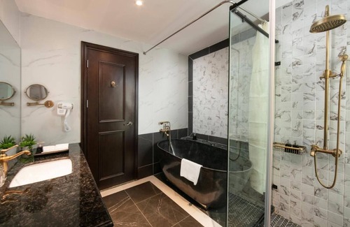 Hanoi Backpacker Quarter Apartamento | MAY DE Ville Crown Hotel 1