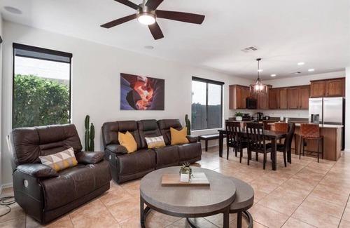 Queen Creek Casa | May Special! Spacious 4 BR 2 Living Room! With Community Pool