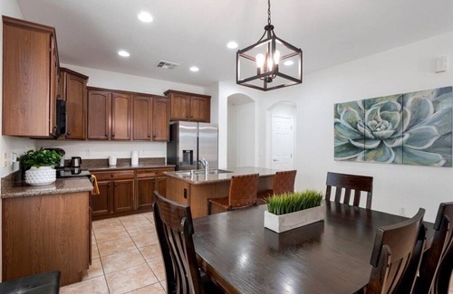 Queen Creek Casa | May Special! Spacious 4 BR 2 Living Room! With Community Pool