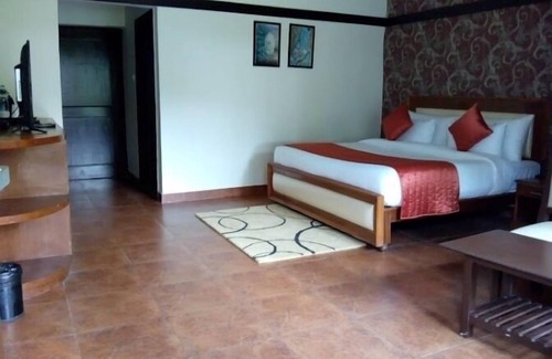 Ramnagar Hotel | Maya The Forest Resort