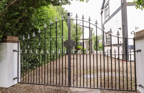 Blackpool Cabaña | Mayfield Cottage