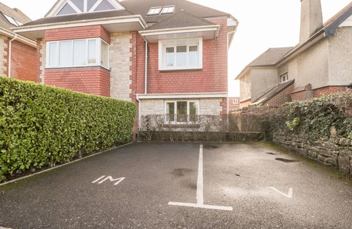 Swanage Cabaña | MAYFLOWER, family friendly, character holiday cottage in Swanage