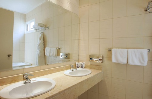 Hamra Hotel | Mayflower Hotel