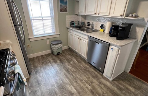 Plymouth Casa | Mayflower*sleeps 5*near beach*firepit*outdoor shwr*grill