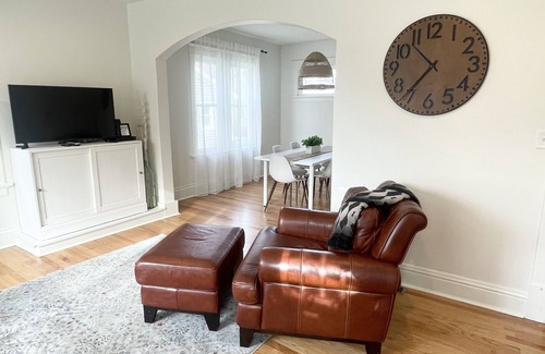 Kutzky Park Casa | Mayo Discount! Main floor bath and laundry. 3 blocks to Mayo Clinic