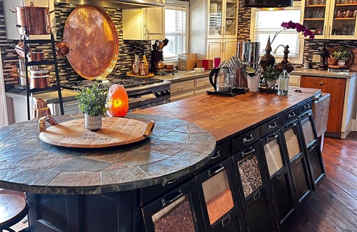 Darby Casa | Mayors Manor on Main