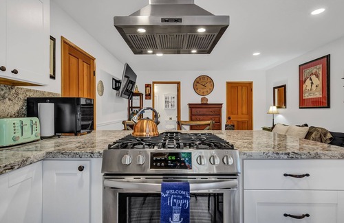 Los Gatos Cabina | Mays Luxury Farm Stays