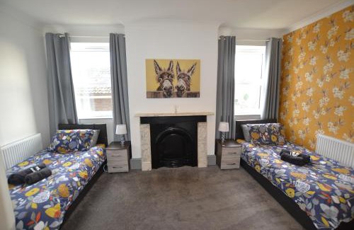Salisbury Apartamento | Maytree 2 Bed Apartment - STAYSEEKERS