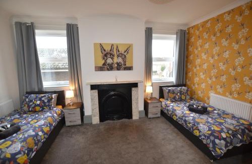 Salisbury Apartamento | Maytree 2 Bed Apartment - STAYSEEKERS