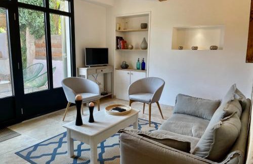 St.-Remy-de-Provence Casa | Mazet avec piscine, parking et clim dans le centre