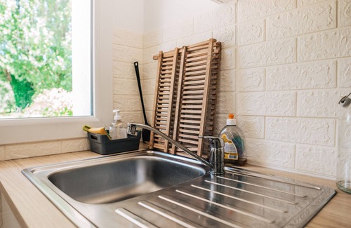 Saint-Quentin-la-Poterie Casa | Mazet au Calme -piscine Privée-grand Jardin Arboré