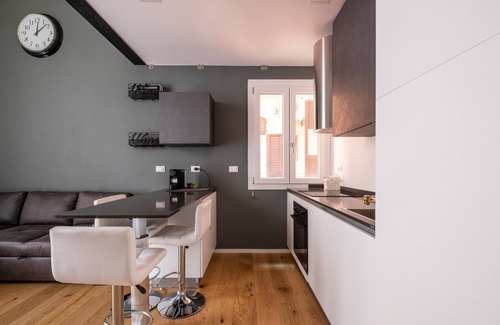 Santo Stefano Apartamento | Mazzini Elegant Apartment by Wonderful Italy