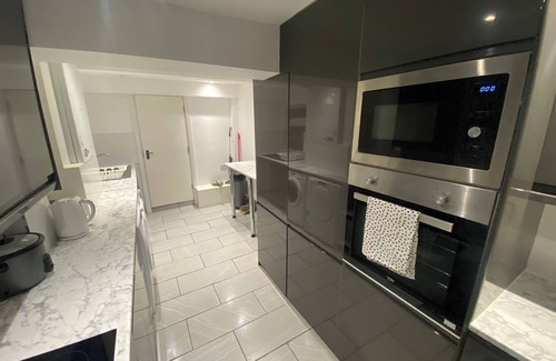 Watford Casa | MBA COZY 2, A BEAUTIFUL 4 BEDROOM HOUSE WITH 3 TOILETS ANS DHWER ROOM
