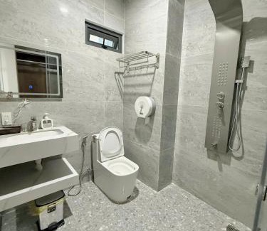 Ninh Kieu Hotel | MBee Hotel