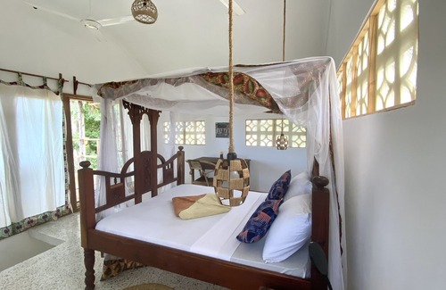 Jambiani Hotel | Mbuyuni Beach Village - Bungalows