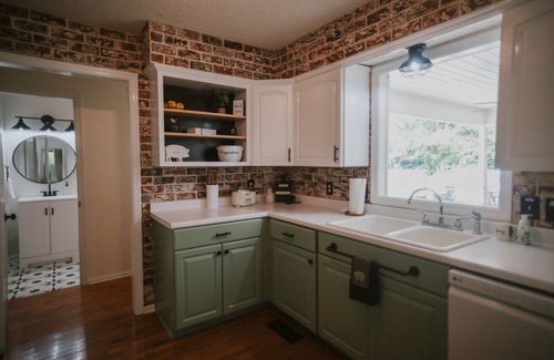 Ooltewah Otro | McDaniel Farmhouse with pool & 12 person hot tub