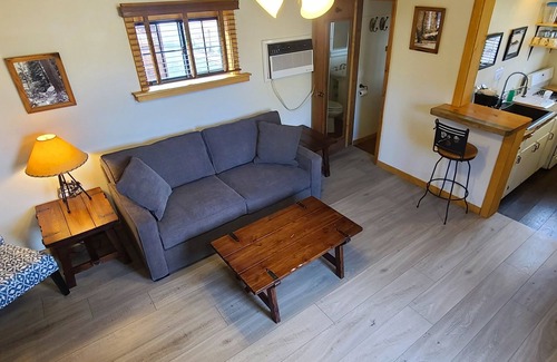 Crowley Lake Cabina | McGee Creek Lodge