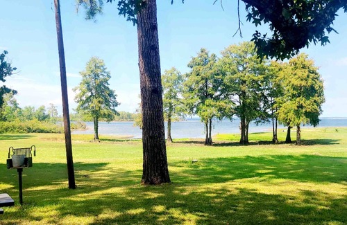 Hemphill Cabina | McGee's Landing Cabin 2-Toledo Bend Lake