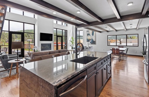 Hill City Condominio | McGregor and Main Luxury Lofts