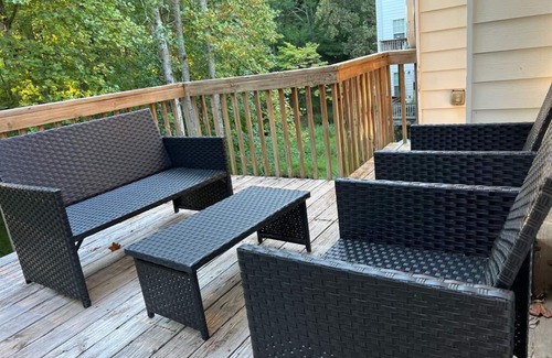 Kennesaw Casa | McGuire - Spacious 4-Bedroom House in Kennesaw