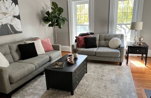 Lima Apartamento | McIntee Manor on East Main
