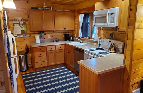 McKenzie Bridge Cabina | McKenzie River Cabin # 13 en el Log Cabin Inn