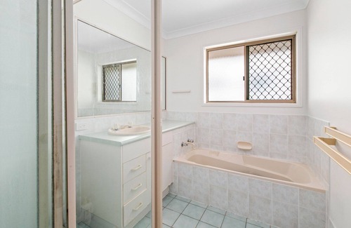Redcliffe Apartamento | McNaughton Townhouse