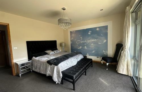 Christchurch Cama Y Desayuno | McSaveneys Retreat