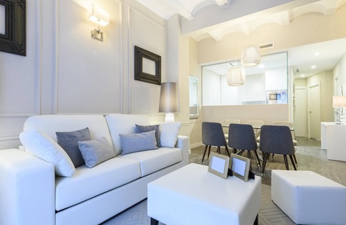 La Roqueta Apartamento | MD Pelayo center with terrace