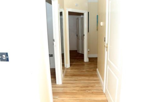 Manchester Apartamento | MDZ Luxe Stays-Sleeps 6