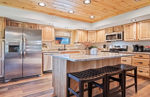 Valley Creek Run Cabina | Meadow Breeze/360-Degree Mountain Landscapes/Fire Pit - Twin Cabin