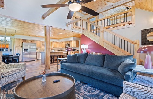 Valley Creek Run Cabina | Meadow Breeze/360-Degree Mountain Landscapes/Fire Pit - Twin Cabin