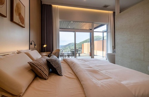 Midpines Cama Y Desayuno | Meadow in Horizon by Yosemite