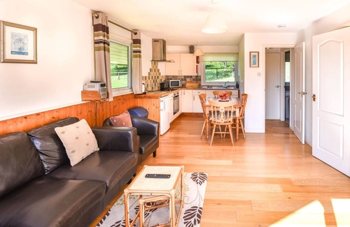 Fivelanes Casa | Meadow Lodge 3 by Interhome